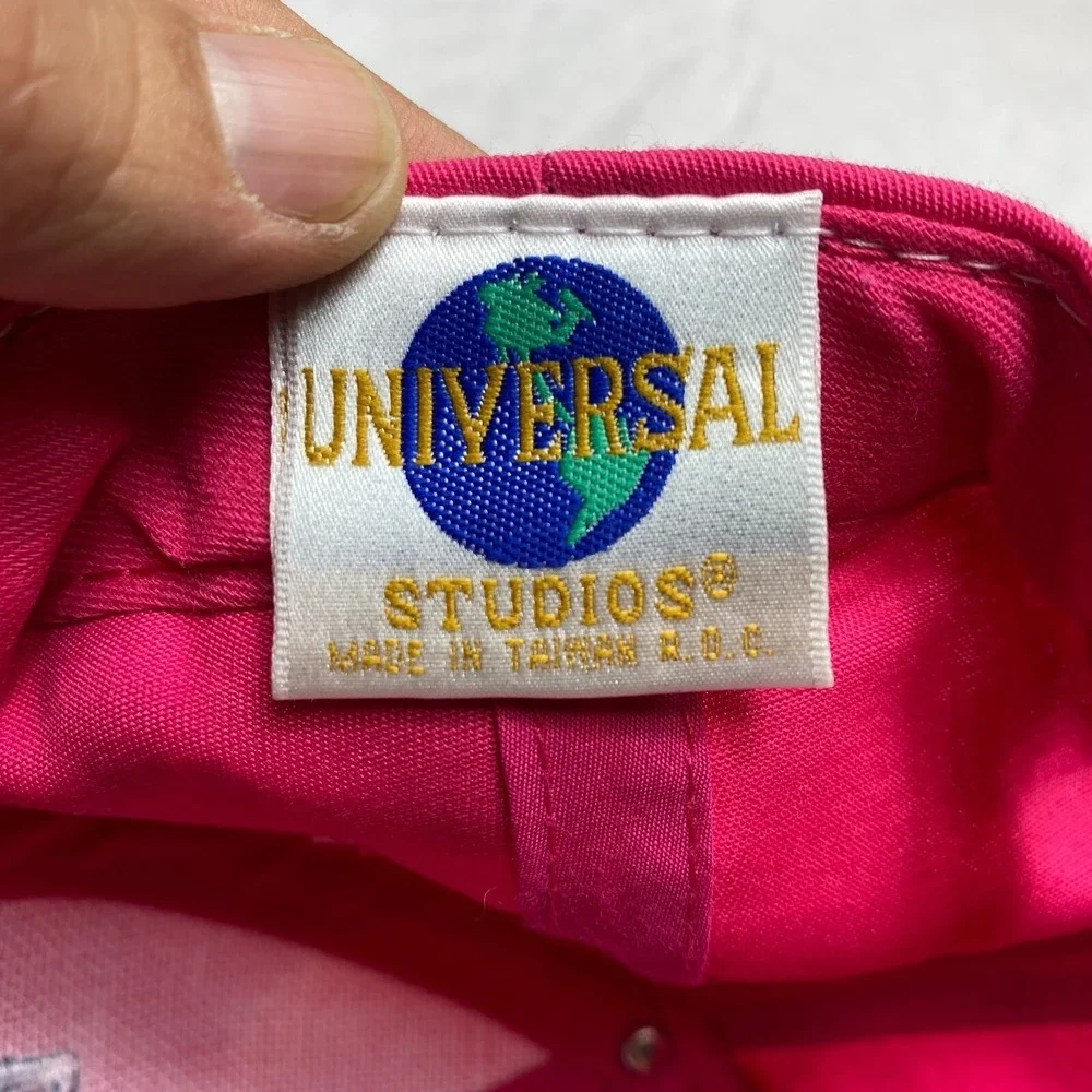 VINTAGE Universal Studios Chilly Whilly Snapback Hat Cap RARE 1995 NEW